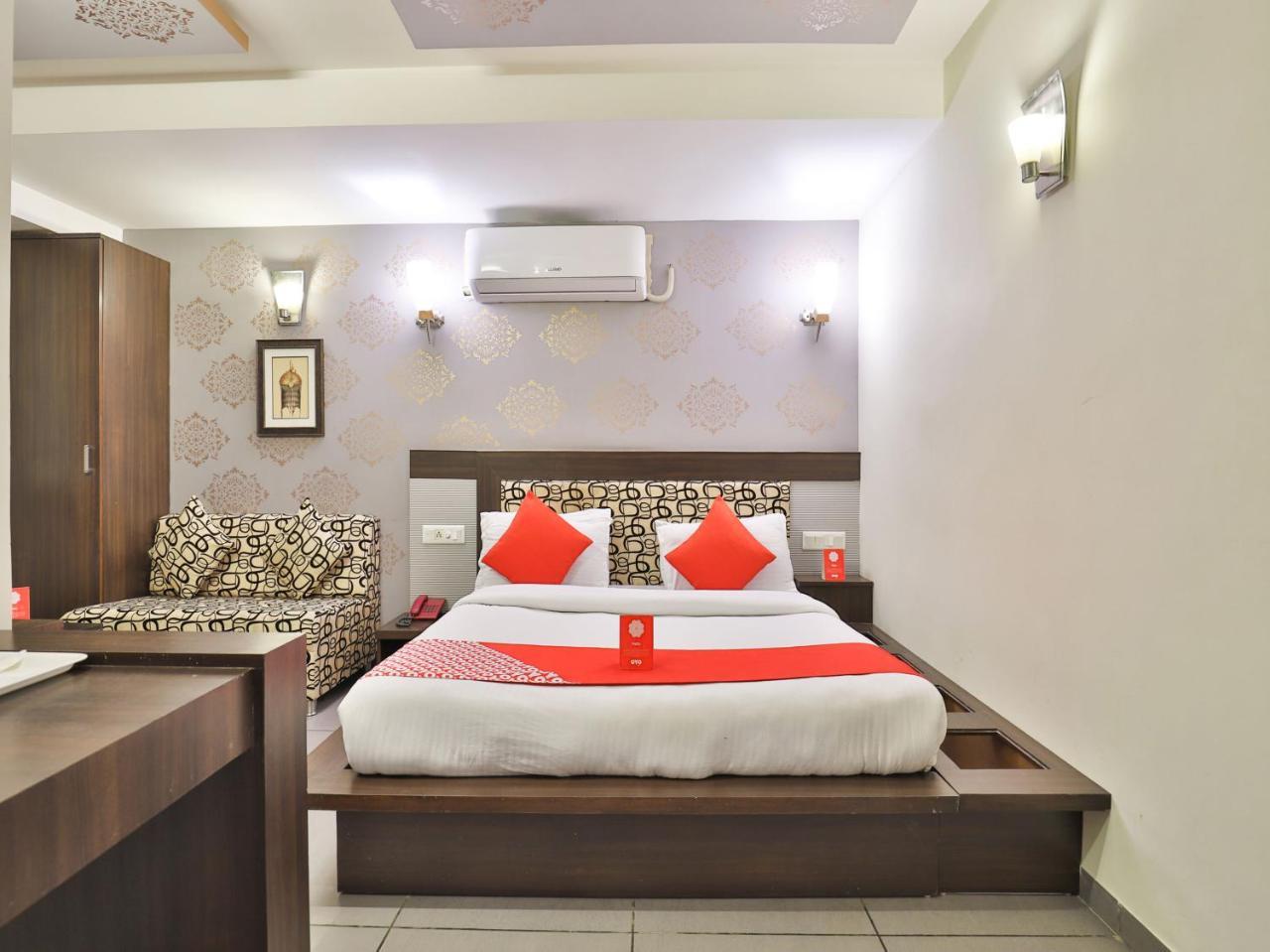 Oyo 4161 Hotel Shailly Inn Ahmedabad Eksteriør billede