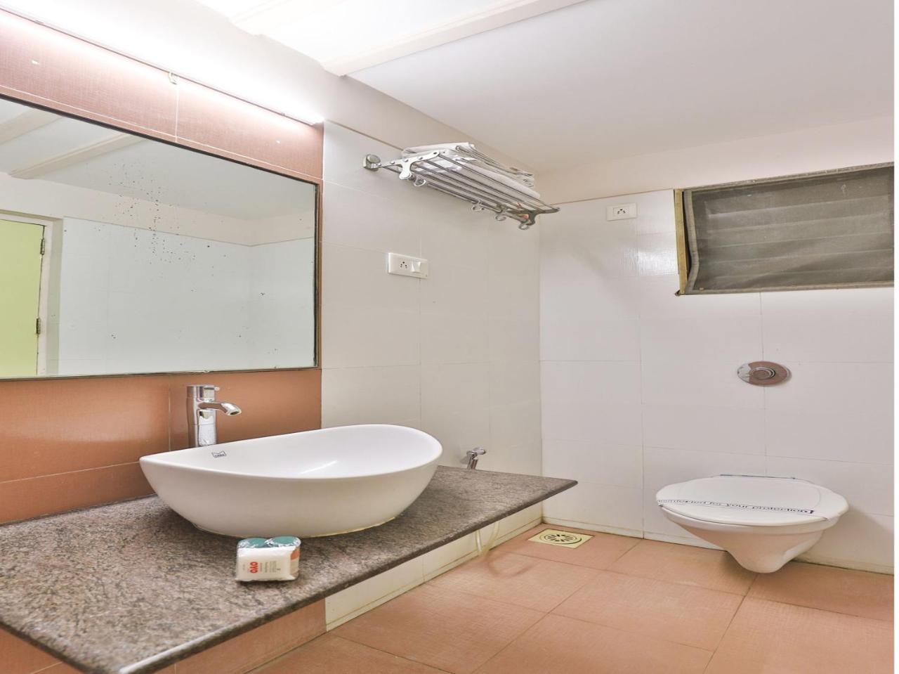 Oyo 4161 Hotel Shailly Inn Ahmedabad Eksteriør billede