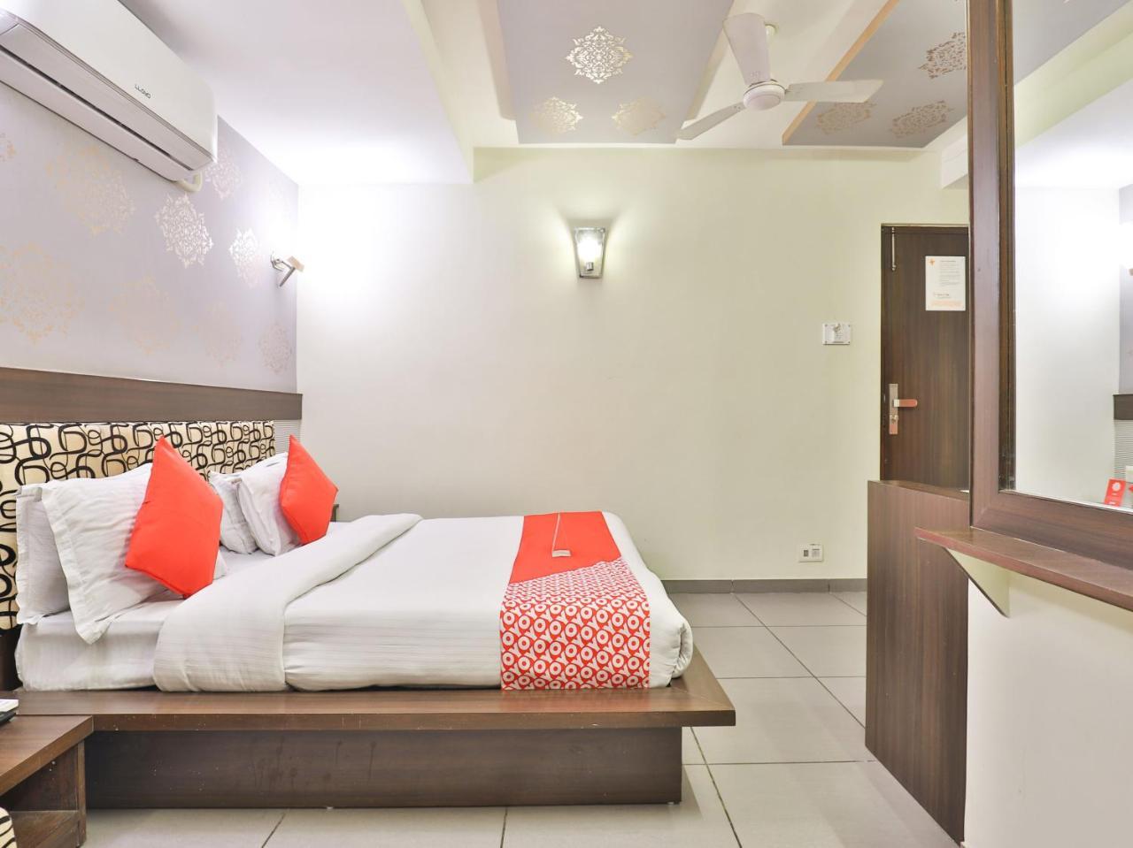 Oyo 4161 Hotel Shailly Inn Ahmedabad Eksteriør billede